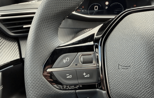 peugeot-2008-1-2-hybrid-145ch-gt-e-dcs6 - 173474686