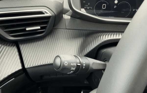 peugeot-2008-1-2-hybrid-145ch-gt-e-dcs6 - 173474686