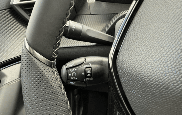 peugeot-2008-1-2-hybrid-145ch-gt-e-dcs6 - 173474686