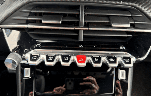 peugeot-2008-1-2-hybrid-145ch-gt-e-dcs6 - 173474686