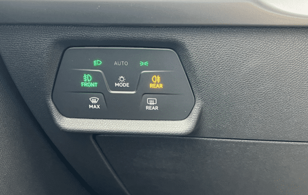 cupra-formentor-1-5-etsi-hybrid-150ch-v-dsg7 - 173484686