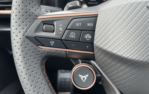 cupra-formentor-1-5-etsi-hybrid-150ch-v-dsg7 - 173484686