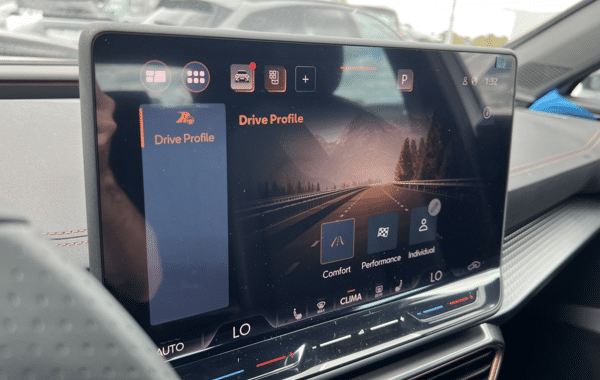 cupra-formentor-1-5-etsi-hybrid-150ch-v-dsg7 - 173484686