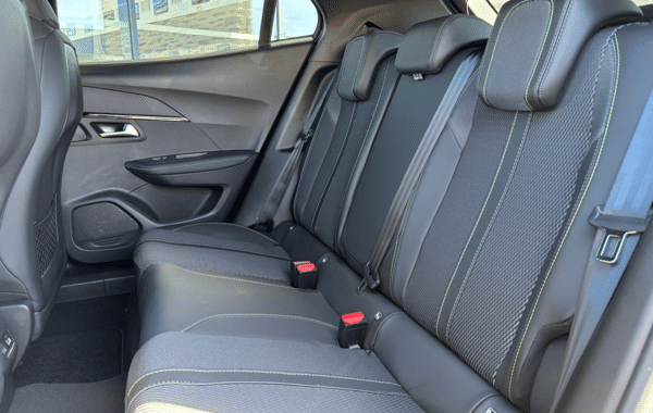 peugeot-2008-1-2-hybrid-145ch-gt-e-dcs6 - 173604686