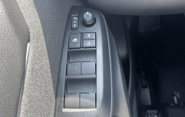 toyota-yaris-cross-130h-design-my26 - 173694686