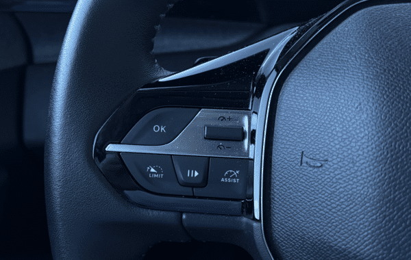 peugeot-308-1-5-bluehdi-130ch-s-s-allure-eat8 - 173774686