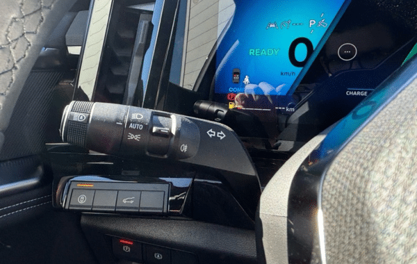 renault-rafale-1-2-e-tech-full-hybrid-200ch-techno-26 - 173904686