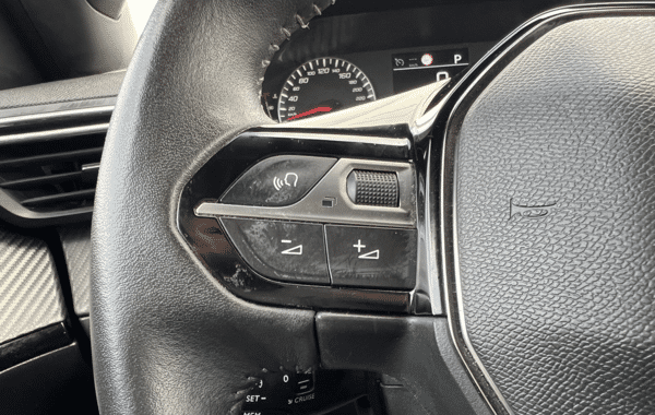 peugeot-2008-1-5-bluehdi-130ch-s-s-allure-eat8 - 174474686