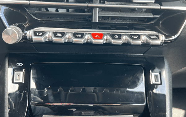 peugeot-2008-1-5-bluehdi-130ch-s-s-allure-eat8 - 174474686