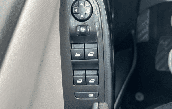 citroen-c4-spacetourer-puretech-130ch-s-s-feel-e6-d-temp - 174684686
