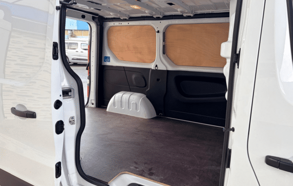 renault-trafic-iii-fg-l1h1-2t8-2-0-blue-dci-110ch-confort - 175124686