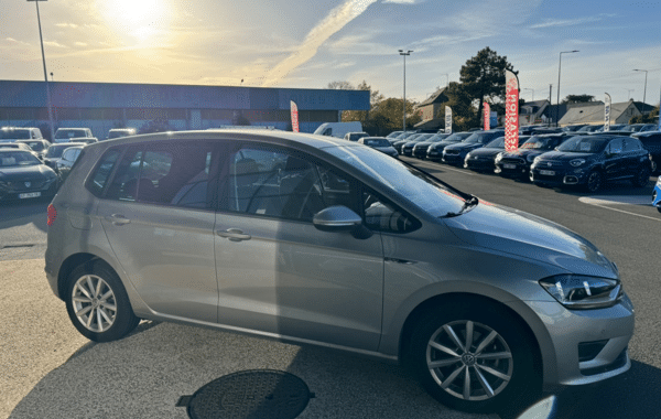 volkswagen-golf-sportsvan-1-4-tsi-125ch-bluemotion-technology-lounge-dsg7 - 176324686