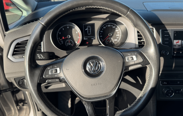 volkswagen-golf-sportsvan-1-4-tsi-125ch-bluemotion-technology-lounge-dsg7 - 176324686
