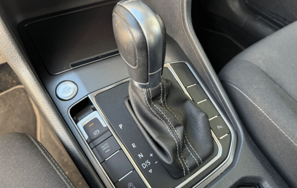 volkswagen-golf-sportsvan-1-4-tsi-125ch-bluemotion-technology-lounge-dsg7 - 176324686