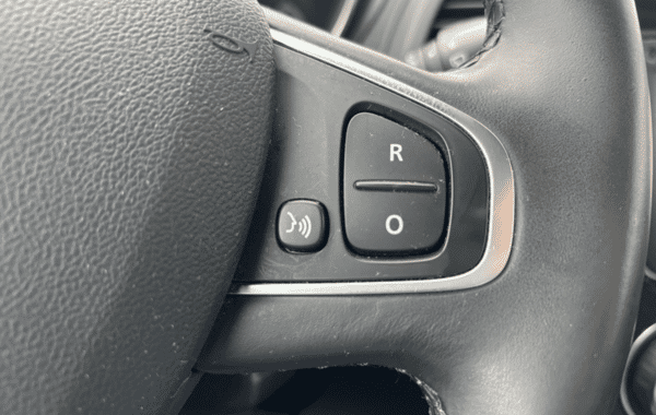 renault-captur-1-5-dci-90ch-energy-intens-edc - 176374686