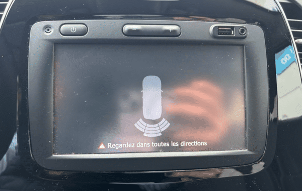 renault-captur-1-5-dci-90ch-energy-intens-edc - 176374686