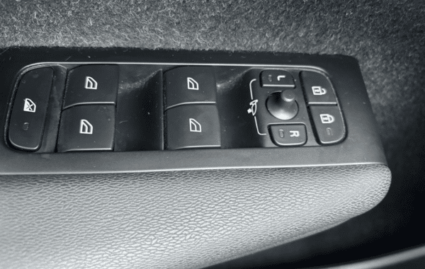 volvo-xc40-t5-recharge-180-82ch-inscription-dct-7 - 177244686