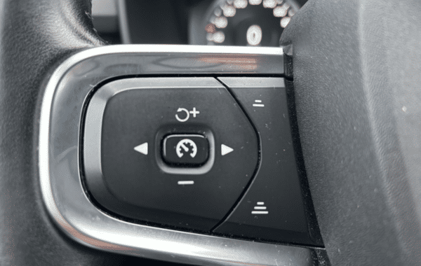 volvo-xc40-t5-recharge-180-82ch-inscription-dct-7 - 177244686