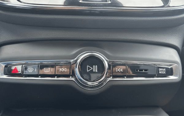 volvo-xc40-t5-recharge-180-82ch-inscription-dct-7 - 177244686