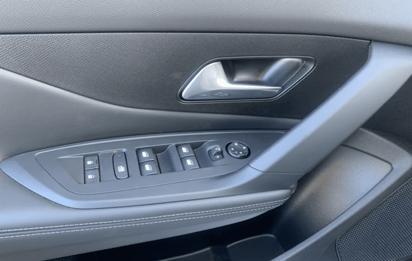 peugeot-308-1-2-puretech-130ch-s-s-allure-pack-eat8 - 94304686