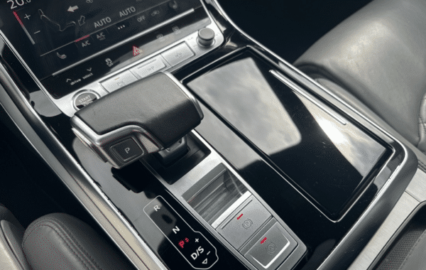 audi-q8-55-tfsi-e-381ch-s-line-quattro-tiptronic-8 - 1000624713