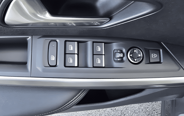 peugeot-5008-hybrid-145ch-gt-e-dcs6 - 1001464713