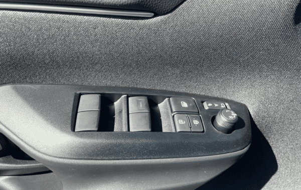 toyota-yaris-cross-130h-design-my26 - 1002294713