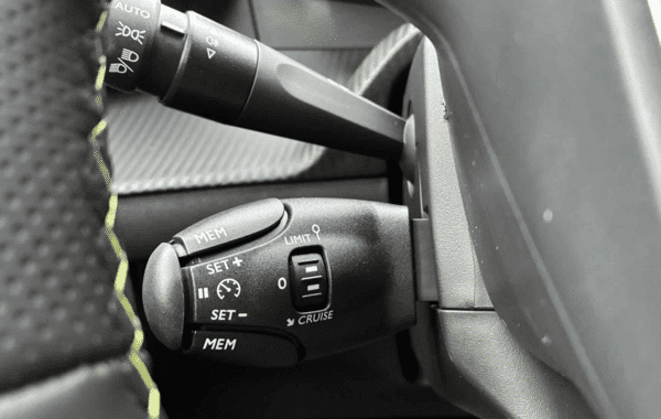 peugeot-2008-1-2-hybrid-145ch-gt-e-dcs6 - 1002874713