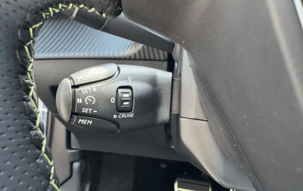 peugeot-2008-1-2-hybrid-145ch-gt-e-dcs6 - 1002954713