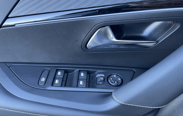 peugeot-2008-1-2-hybrid-145ch-gt-e-dcs6 - 1003014713