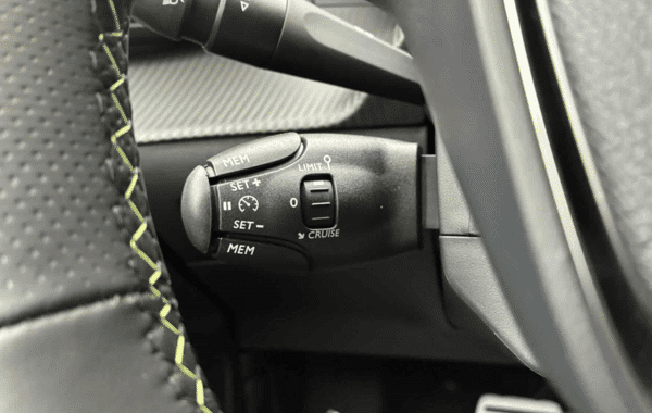 peugeot-2008-1-2-hybrid-145ch-gt-e-dcs6 - 1003044713