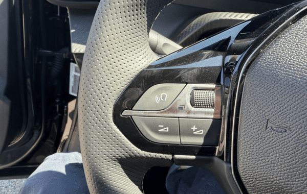 peugeot-2008-1-2-hybrid-145ch-gt-e-dcs6 - 1003124713