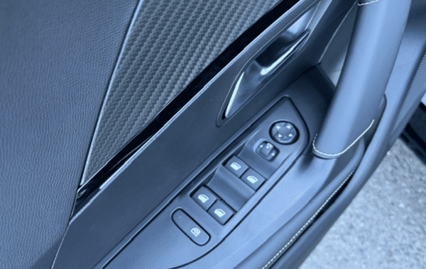 peugeot-2008-1-2-hybrid-145ch-gt-e-dcs6 - 1003254713