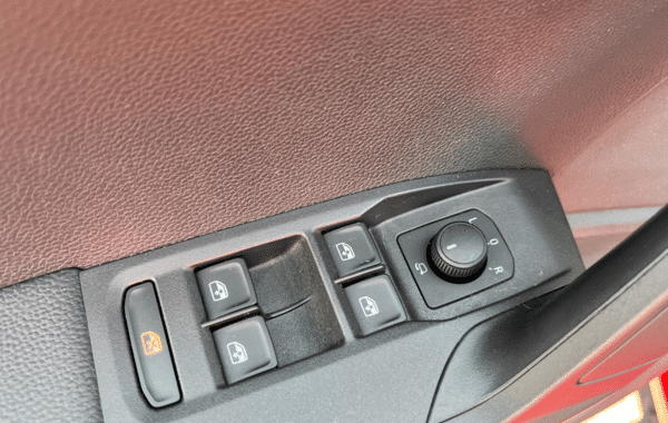 seat-ibiza-1-0-mpi-80ch-style - 1003434713
