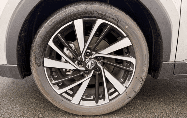 mg-motor-zs-1-5-hybrid-197ch-luxury - 1003694713