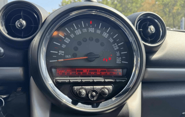 mini-countryman-cooper-d-112ch-pack-red-hot-chili-all4 - 1004104713