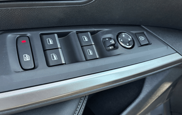 peugeot-3008-1-2-hybrid-145ch-gt-e-dcs6 - 1004814713