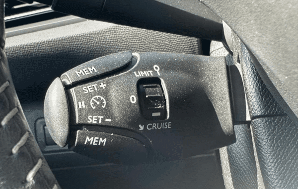 peugeot-308-1-2-puretech-130ch-e6-3-s-s-allure-business - 1005454713