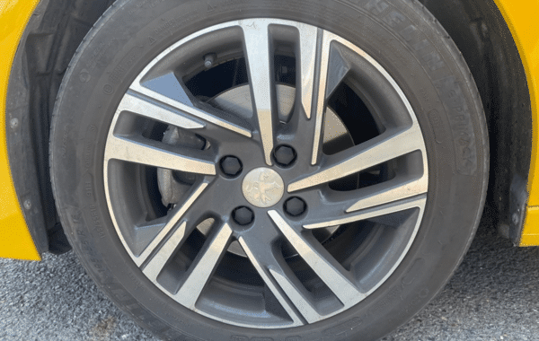 peugeot-208-1-2-puretech-100ch-s-s-allure-pack - 1005874713