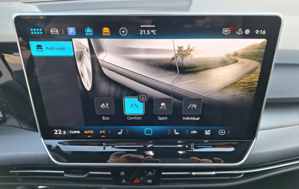 volkswagen-golf-viii-1-5-etsi-evo2-116ch-r-line-edition-dsg7 - 1007424713