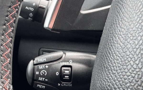 peugeot-308-1-5-bluehdi-130ch-s-s-gt-line-eat8 - 1007604713