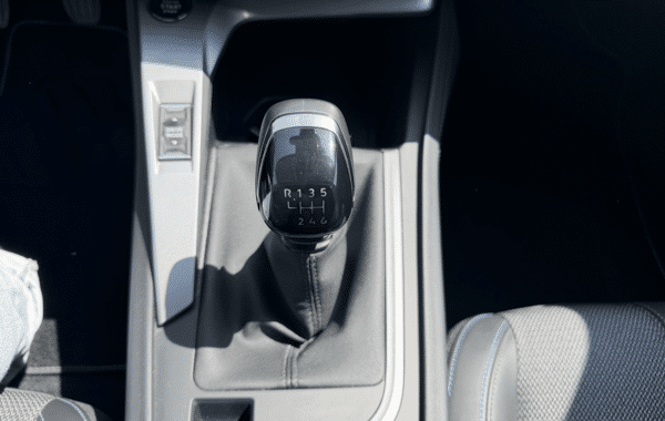 peugeot-308-1-2-puretech-130ch-s-s-allure-pack - 1008624713