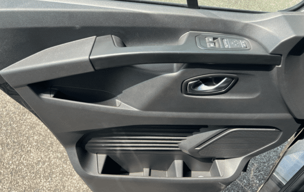renault-trafic-iii-antilope-2-0-blue-dci-150ch-edc-24 - 1008654713