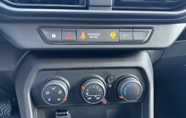 dacia-sandero-1-0-sce-65ch-essential - 1008734713