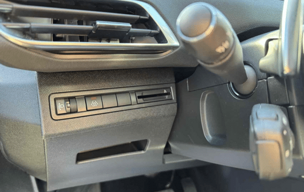 peugeot-3008-1-5-bluehdi-130ch-s-s-allure-eat8 - 1008864713