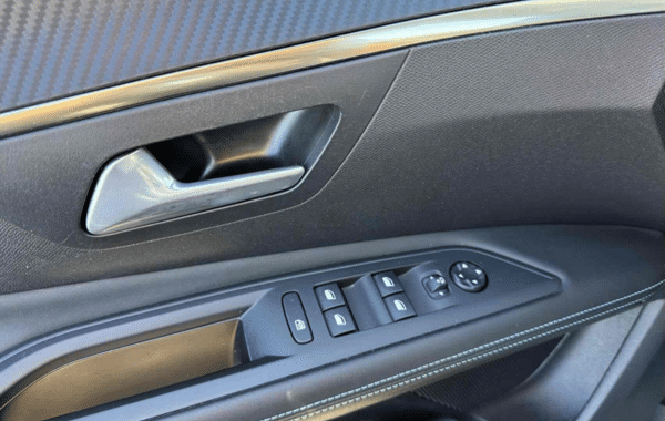 peugeot-3008-1-5-bluehdi-130ch-s-s-allure-eat8 - 1008864713