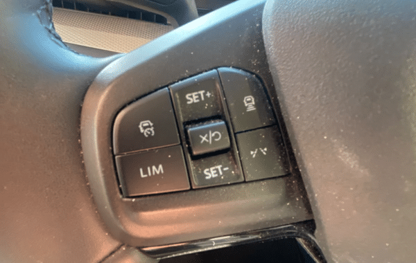 ford-mustang-mach-e-269ch-standard-range-76kwh-mach-e-propulsion - 1009124713