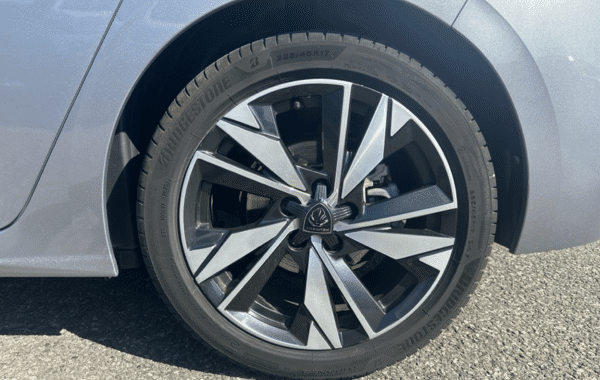 peugeot-308-1-2-puretech-130ch-s-s-allure-eat8 - 1009264713