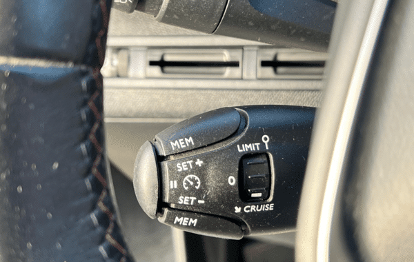 peugeot-3008-1-6-bluehdi-120ch-active-s-s - 1009784713