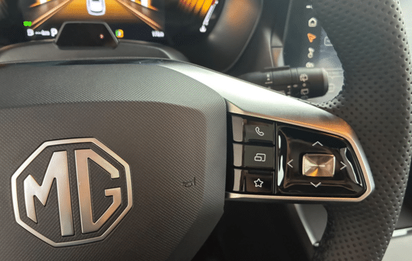 mg-motor-zs-1-5-hybrid-197ch-comfort - 1010384713